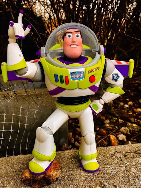 Buzz Lightyear Toy Story 1 Movie Accurate Head thinkway Signature ...