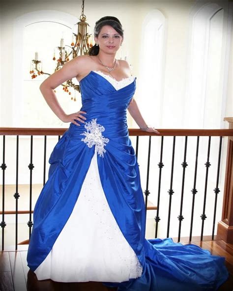 2016 Gothic Royal Blue Wedding Dresses With White And Lace Applique Ball Gown Custom Made Court ...