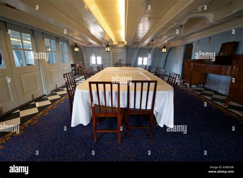 Hms victory inside hi-res stock photography and images - Alamy