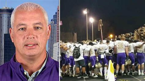 School district orders coach to stop bowing head in prayer | Fox News