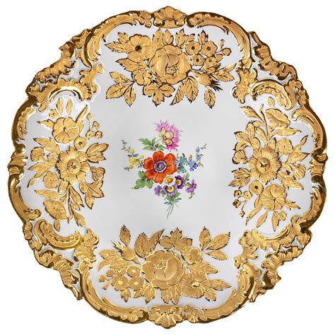 Meissen Hand Painted Gilded Porcelain Plate For Sale at 1stDibs