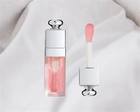 Why Is the Dior Beauty Lip Glow Oil So Popular?