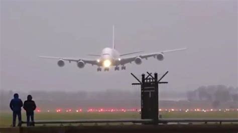 WATCH: Emirates plane's dramatic landing - News | Khaleej Times