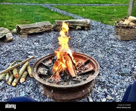 Fire pit camping Stock Photo - Alamy