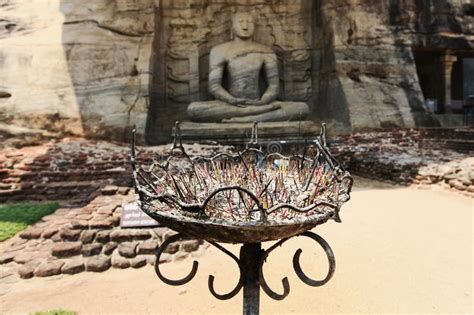 Gal Viharaya Buddha Statues in Polonnaruwa, Sri Lanka Stock Photo - Image of praying, landmark ...