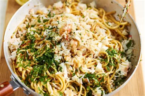 Delicious and Flavorful Crab Linguine Recipe | RecipeLabs