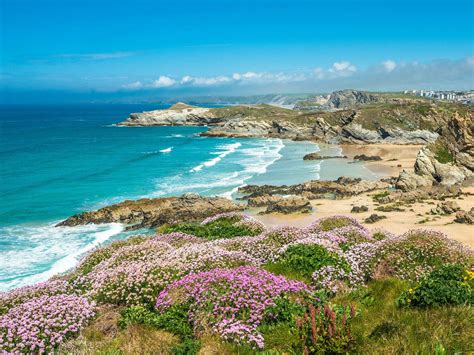 14 Best Beaches in Cornwall for Pretty Views and Clear Waters