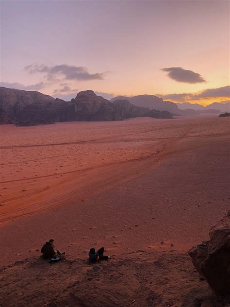 Sunrise hike in Wadi Rum, Jordan : r/hiking