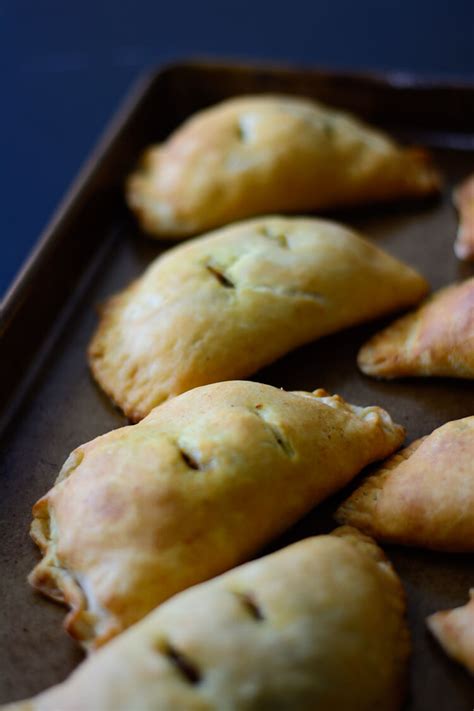 Secrets to a stable and flaky meat pie crust - Yummy Medley