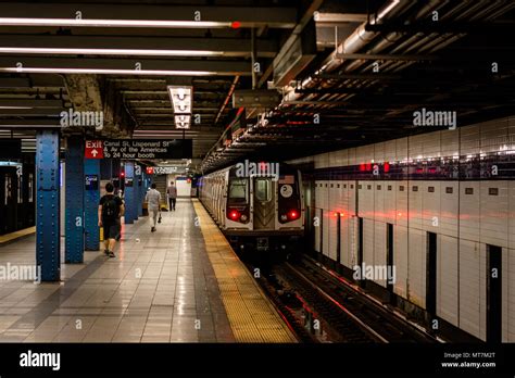 Canal Street subway station in Manhattan, New York City Stock Photo - Alamy