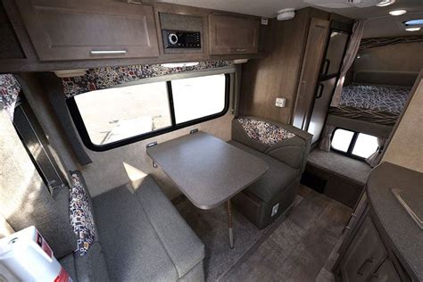 2019 Bigfoot 25C9.4SB Review | Best truck camper, Truck camper magazine ...