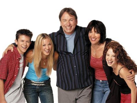 8 Simple Rules for Dating My Teenage Daughter Cast - Sitcoms Online Photo Galleries