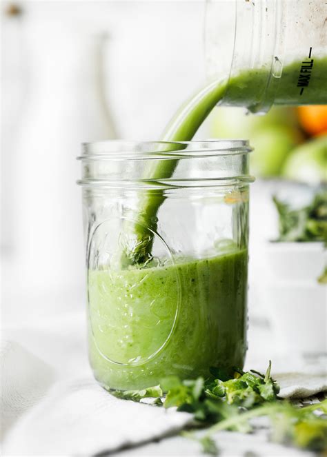 Easy Green Smoothie Recipe | Basil and Dill | Breakfast Smoothie Recipe