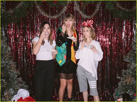 Taylor Swift Threw a Star-Studded 30th Birthday Party with a Holiday ...