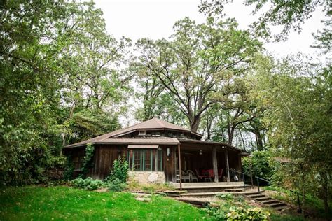 Twin Springs Lodge - Cabins for Rent in Decorah, Iowa, United States ...