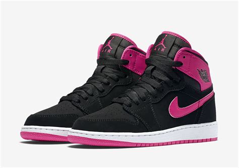 Air Jordan 1 High GS Vivid Pink - Sneaker Bar Detroit