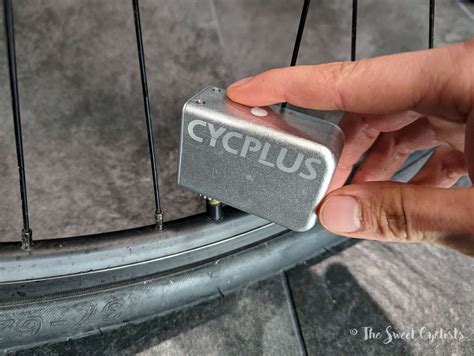 CYCPLUS AS2 Portable Electric Bike Tire Pump Review