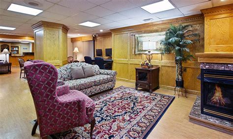 Country Inn & Suites Williamsburg East - Gatlinburg Vacation Packages