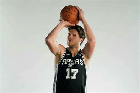 For San Antonio Spurs’ Doug McDermott, basketball is the family business