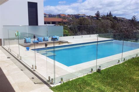 Pool Fence Installers Sydney. Frameless glass pool fencing & balustrades