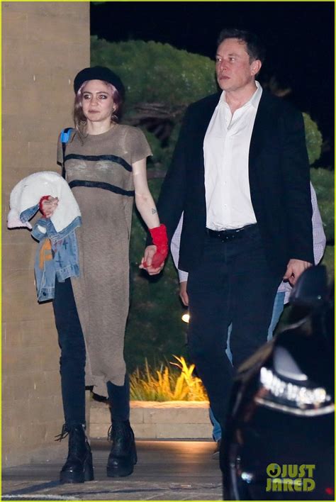 Elon Musk & Grimes Couple Up for Date Night in Malibu!: Photo 4283026 | Photos | Just Jared ...