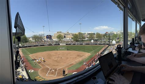 Mizzou softball runs out of gas, suffers loss in series finale to ...