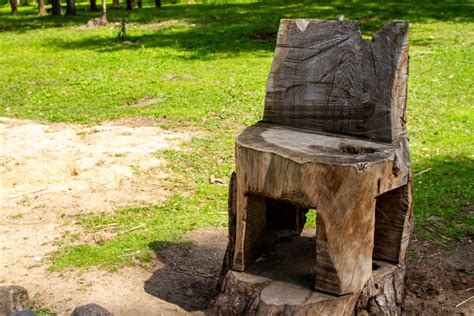 How To Make A Tree Stump Chair | All You Need To Know | Checkatrade