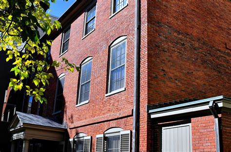 Wadsworth-Longfellow House on Congress Street in Portland, Maine - Encircle Photos