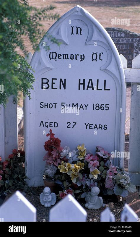 GRAVE OF BEN HALL THE BUSHRANGER, FORBES CEMETERY, NEW SOUTH WALES ...