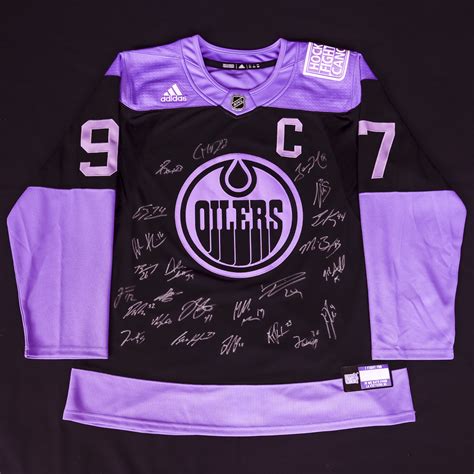 2019-20 Edmonton Oilers Team-Signed Oilers Hockey Fights Cancer Adidas ...