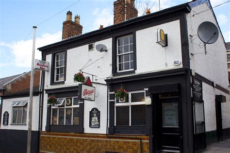 10 Best Pubs in Liverpool - Where to Enjoy a Pint in a Traditional ...