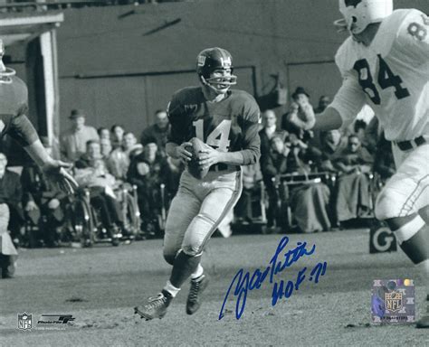 AUTOGRAPHED Y.A. TITTLE 8X10 New York Giants Photo - Main Line Autographs