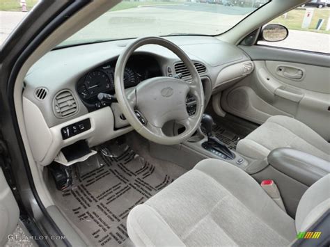 2002 Oldsmobile Intrigue GL interior Photo #58590231 | GTCarLot.com