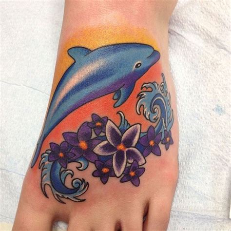 Voici les meilleurs modèles de tatouages de dauphins ! | Dolphins ...