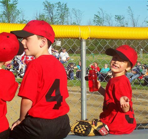 Basic Pitching Rules and Techniques for Little League Baseball ...