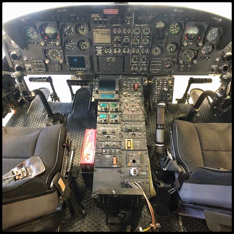 Cockpit of Bell 412 Super Huey. Bell Helicopter, Military Helicopter, Us Military, Military ...