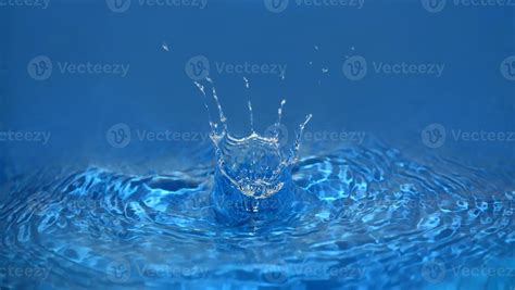 Water drop splash 1250873 Stock Photo at Vecteezy