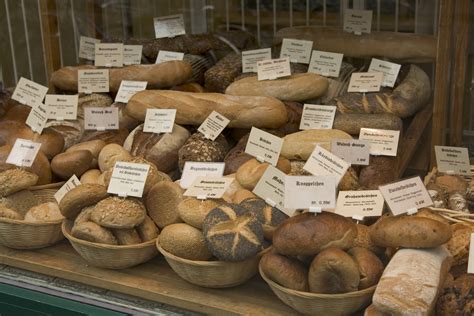 File:Selection of bread in German bakery.jpg - Wikipedia, the free encyclopedia