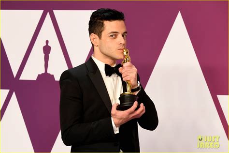 Rami Malek Fell Off the Oscars Stage After Winning! (Photos): Photo ...