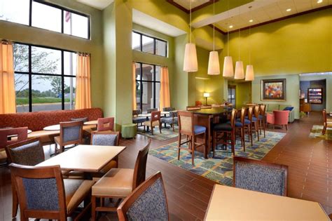 Hampton Inn and Suites Lynchburg in Lynchburg (VA) - Room Deals, Photos ...