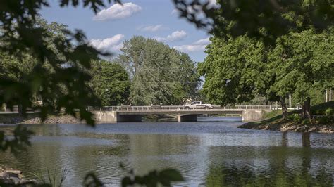 Bomb threats, canceled events, empty schools: How a bullying probe in ...