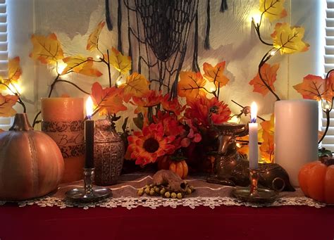 Thought I should share my fall equinox altar. Merry Mabon everyone 🍁🦇🍂 ...