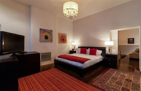 Colonial House Inn (New York, NJ) - Resort Reviews - ResortsandLodges.com