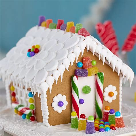 Wilton Gingerbread House Kit 25.7oz | Party City