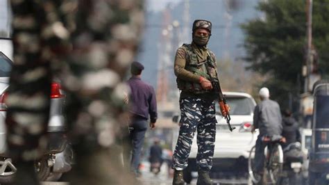 Hurriyat Conference objects to ‘acquisition’ of land for CRPF camp - Hindustan Times