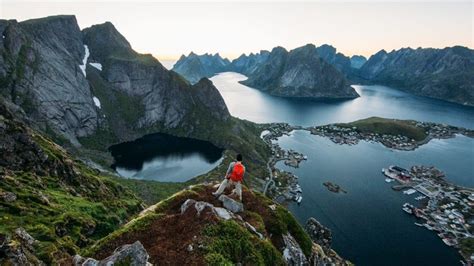 Reinebringen - Hiking Trail in Lofoten reachable by public transport ...