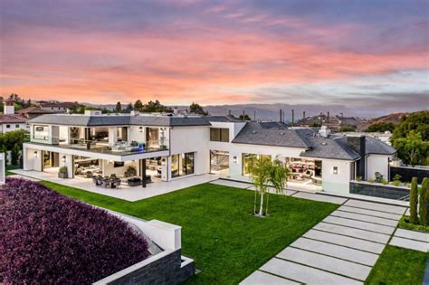 $37,999,000 Striking Modern California Mansion with the Highest Quality