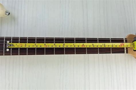 Guitar Scale Length Explained: Easy Beginners Guide - roundtable audio