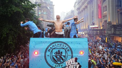 Jack Grealish’s iconic Man City Treble parade photo hung in the world ...