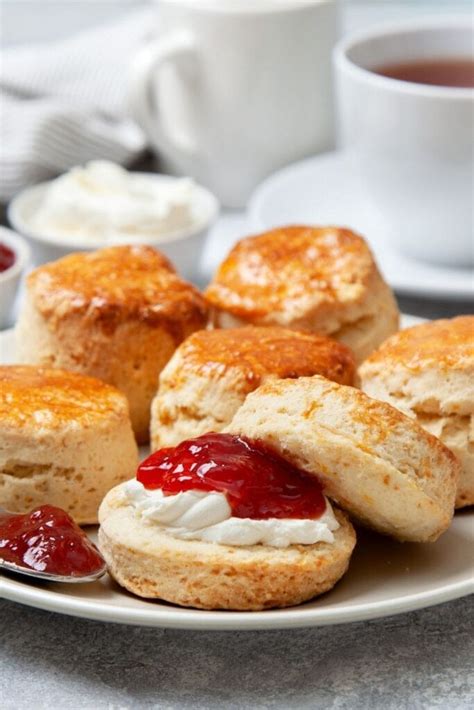 10 Classic British Biscuits to Pair With Tea - Insanely Good